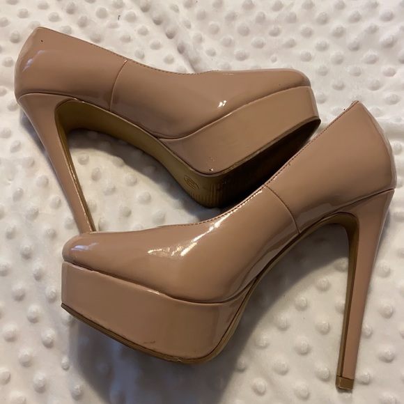 GUC Nude Platform Heels - Picture 4 of 6